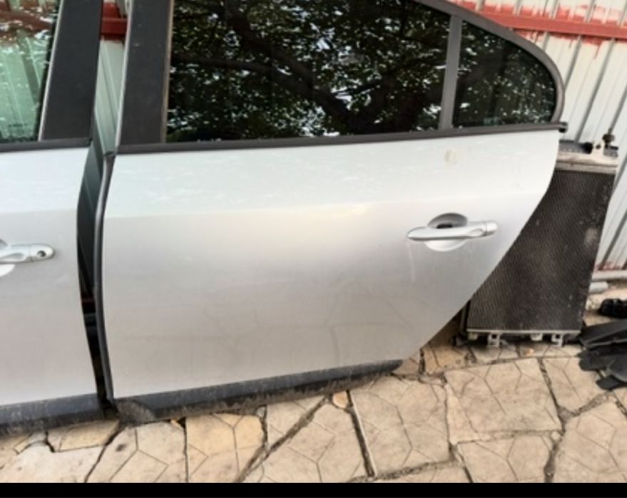 Vand usi partea stanga fata-spate Renault Fluence 2010/2015