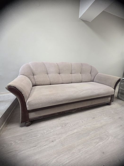 Разтегателен диван