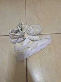 Nike hurache marimea 33,5