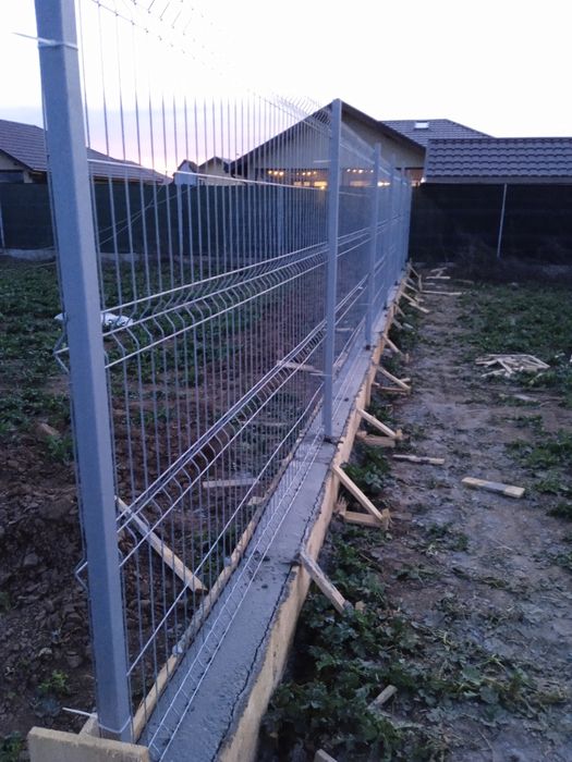 Vând garduri din plasa bordurata