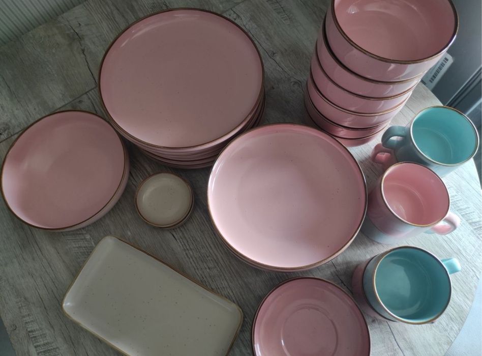 Набор посуды чайно - столовый