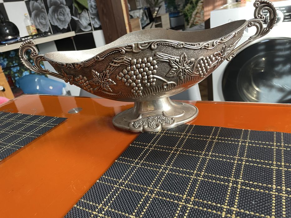 Продам вазу думаю для фруктов