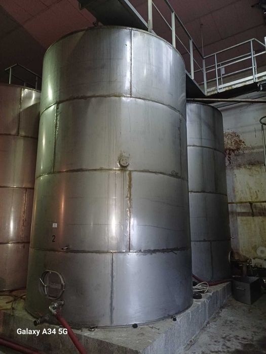 Цистерна от неръждаема стомана с обем 39 кубика