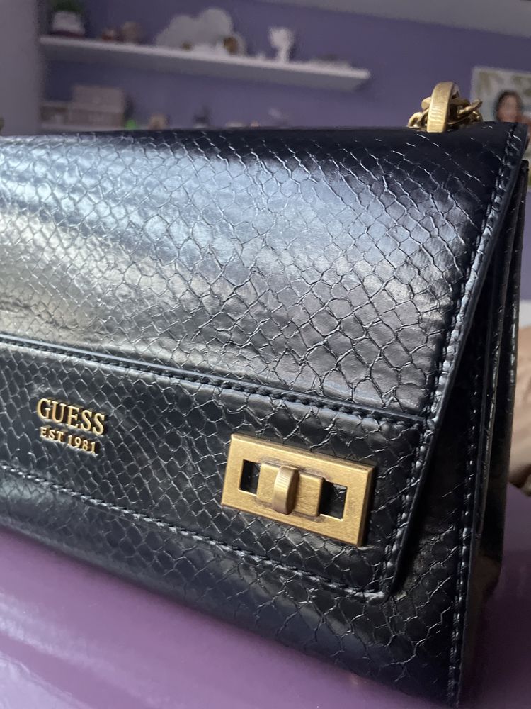 Чанта Guess