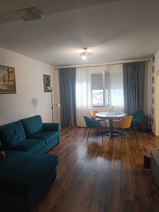 Vand apartament cu 2 camere la intrare in Sanmartin
