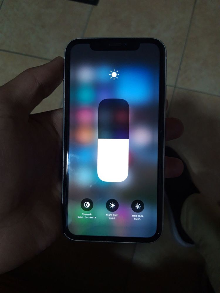 iPhone Xr sotiladi