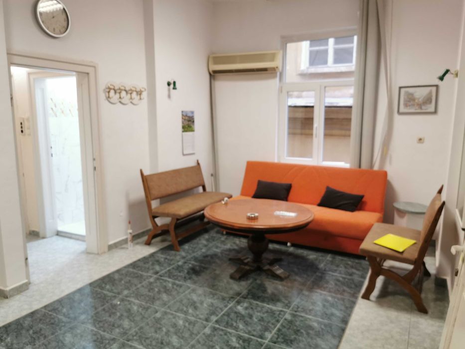 Дава се под наем Многостаен апартамент в Пловдив, Старият град - 150 кв.м за 1050 € - Снимка #1