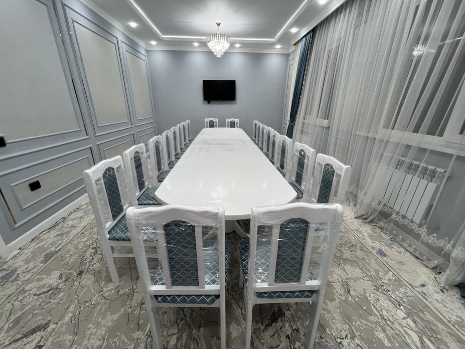 Стол и стулья комплект