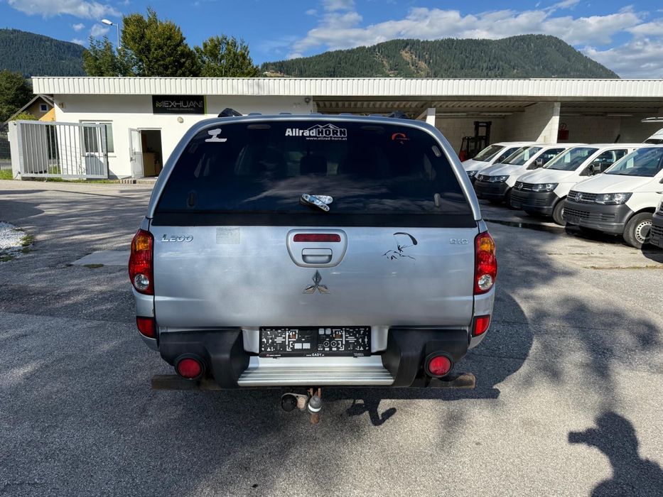 Vând Mitsubishi L200