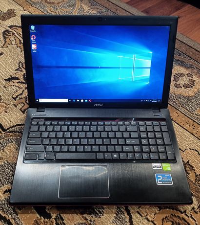 Laptop Gaming MSi Ge60 15.6inchi FullHD SSD240GB 16GBram
