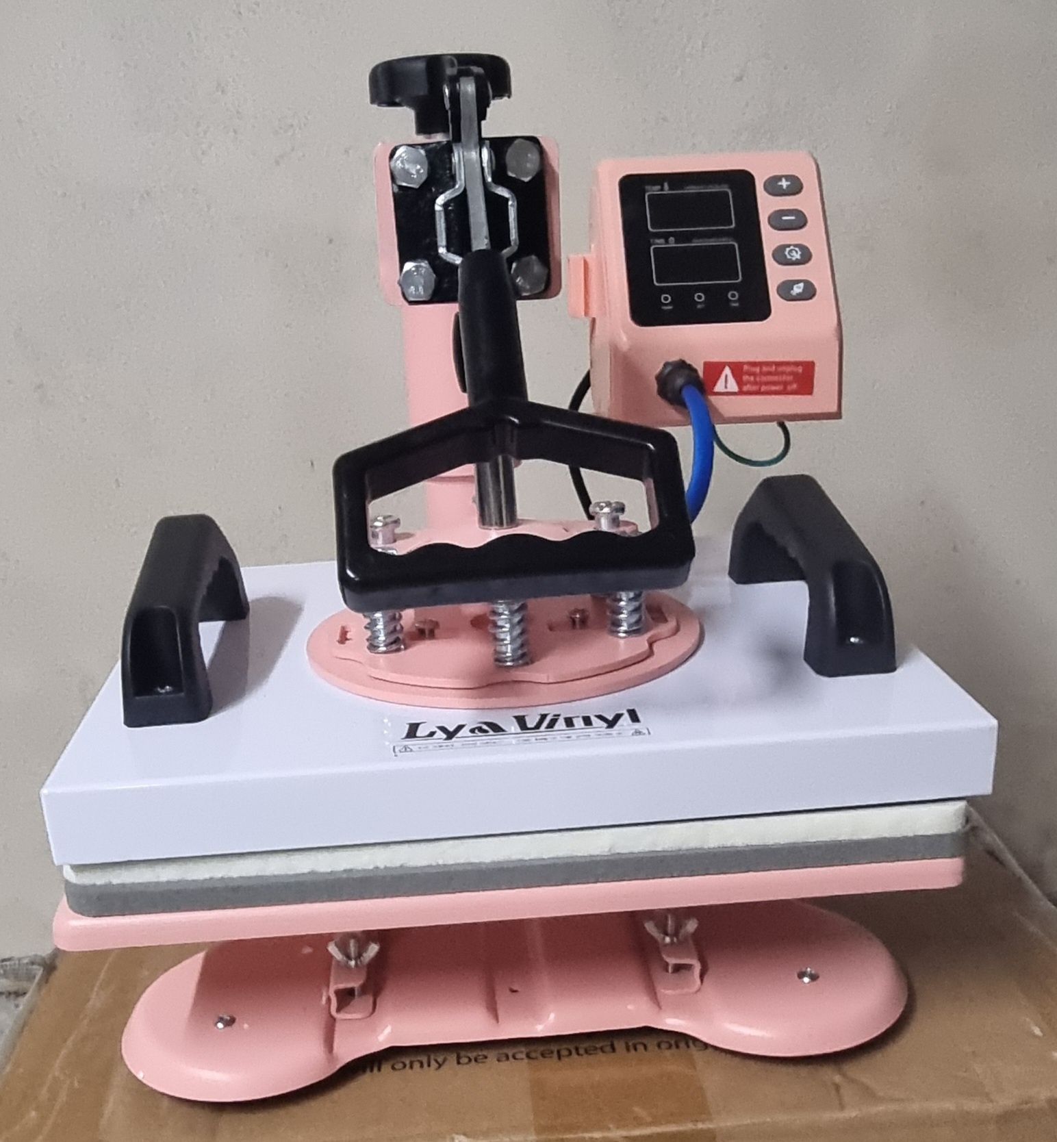 Термопресова машина Lay Vanyl 650w