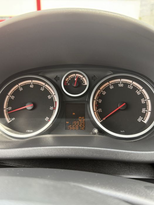 Vând Opel Corsa D