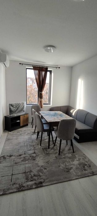 Под наем тристаен апартамент след основен ремонт в кв. Погреби.