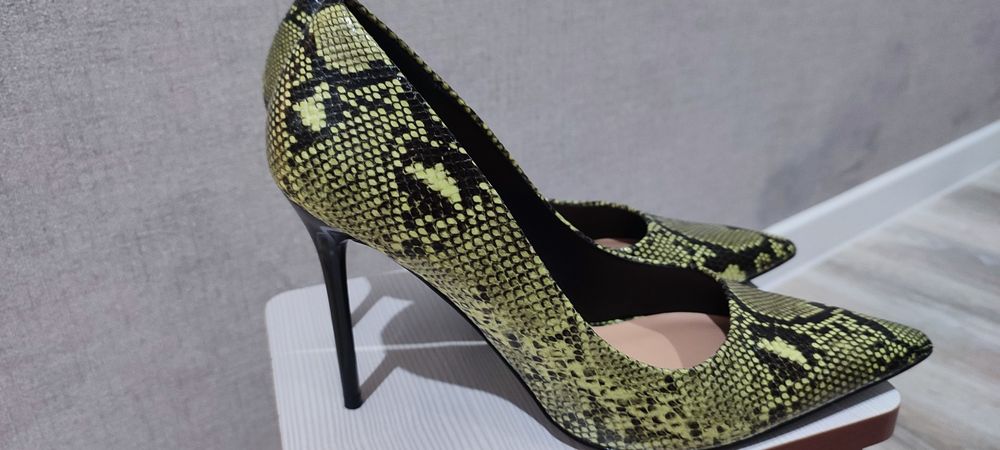 Продам туфли новый