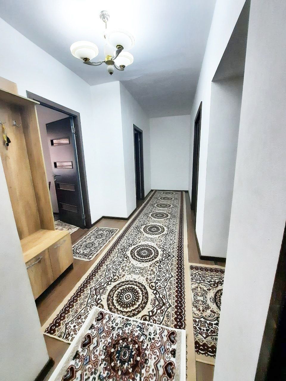 Tòy tepada 3 xonali kvartira ijaraga beriladi
