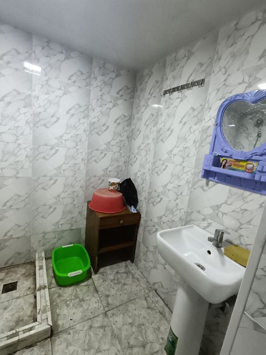 Hovli ijarag beriladi 2 xonali!!