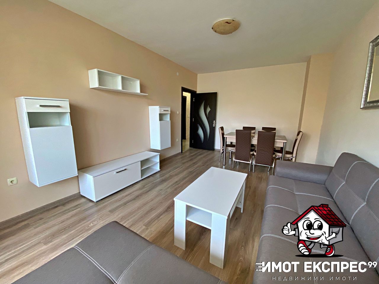 Продава се Двустаен апартамент в Асеновград - 70 кв.м за 6 €/кв.м - Снимка #2