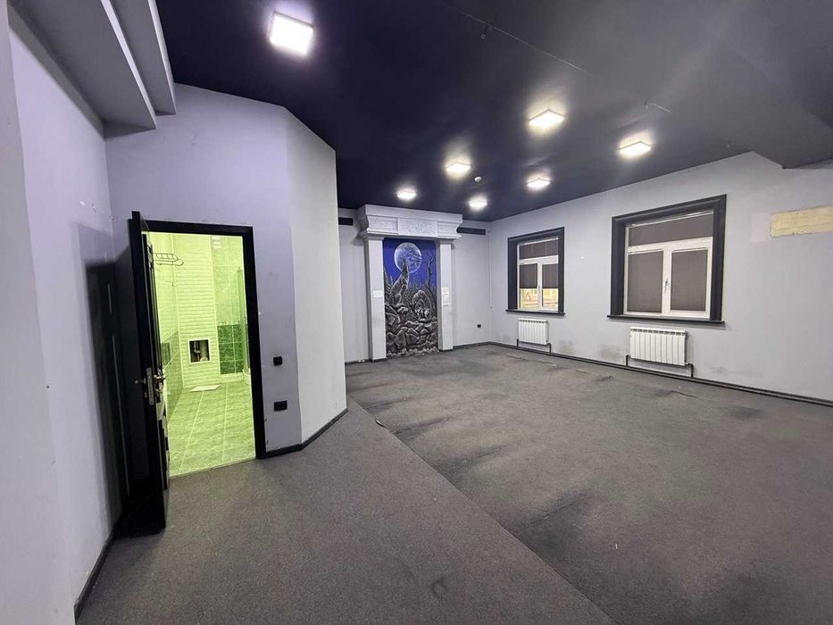 Сдается отдельно стоящиие здание 1000м2  на Юнус Абаде SH83