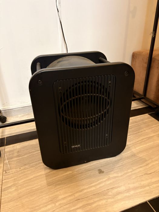 Сабвуфер Genelec7060B