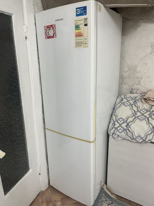 Продам холодильник