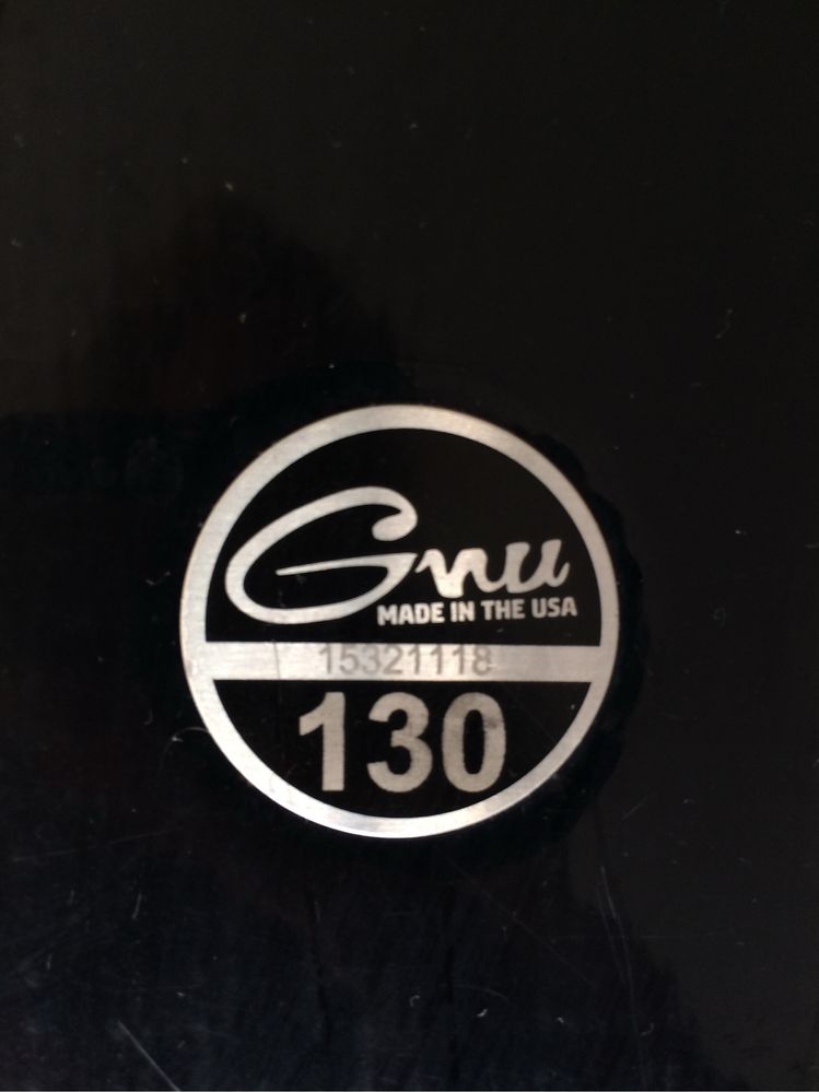 Placa snowboard GNU Young Money 130