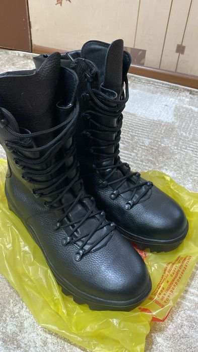 Продам новые берцы