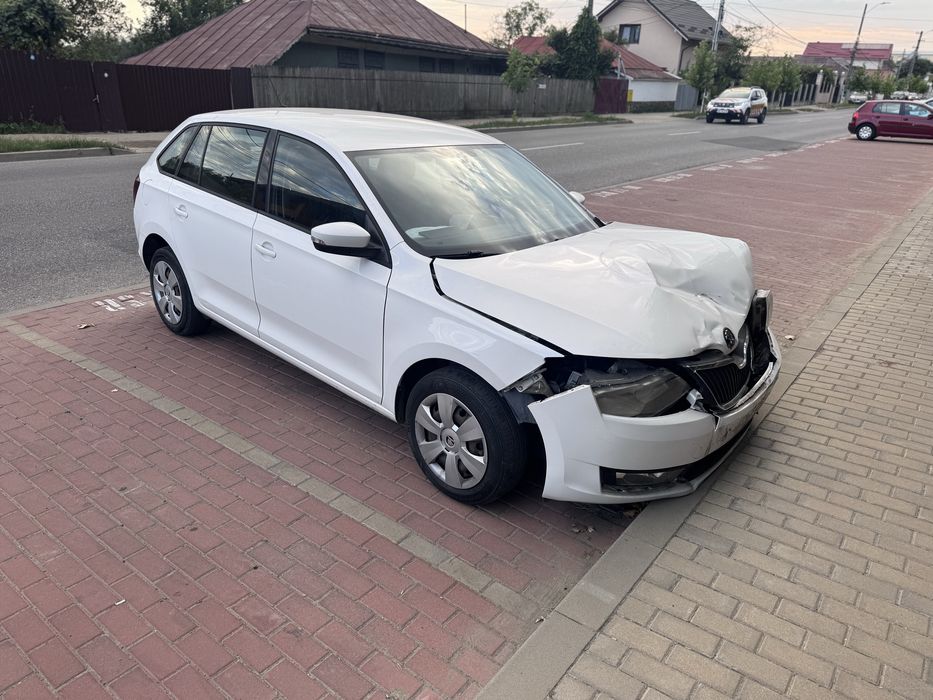 Skoda rapid  2017 avariata