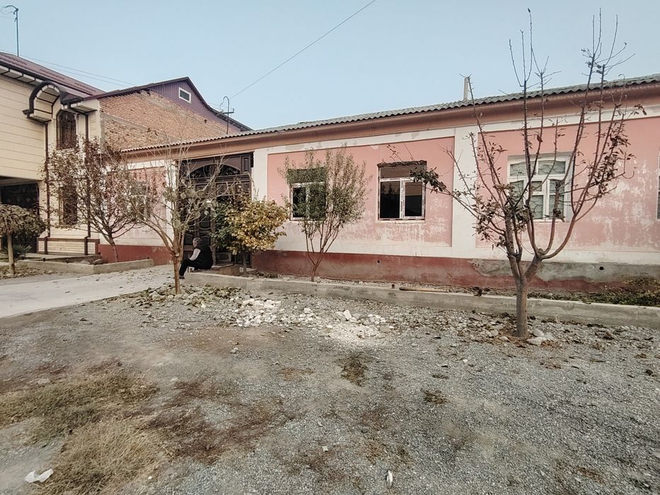 Ермозор Масжид Йонида 4 сотих йер Сотилади