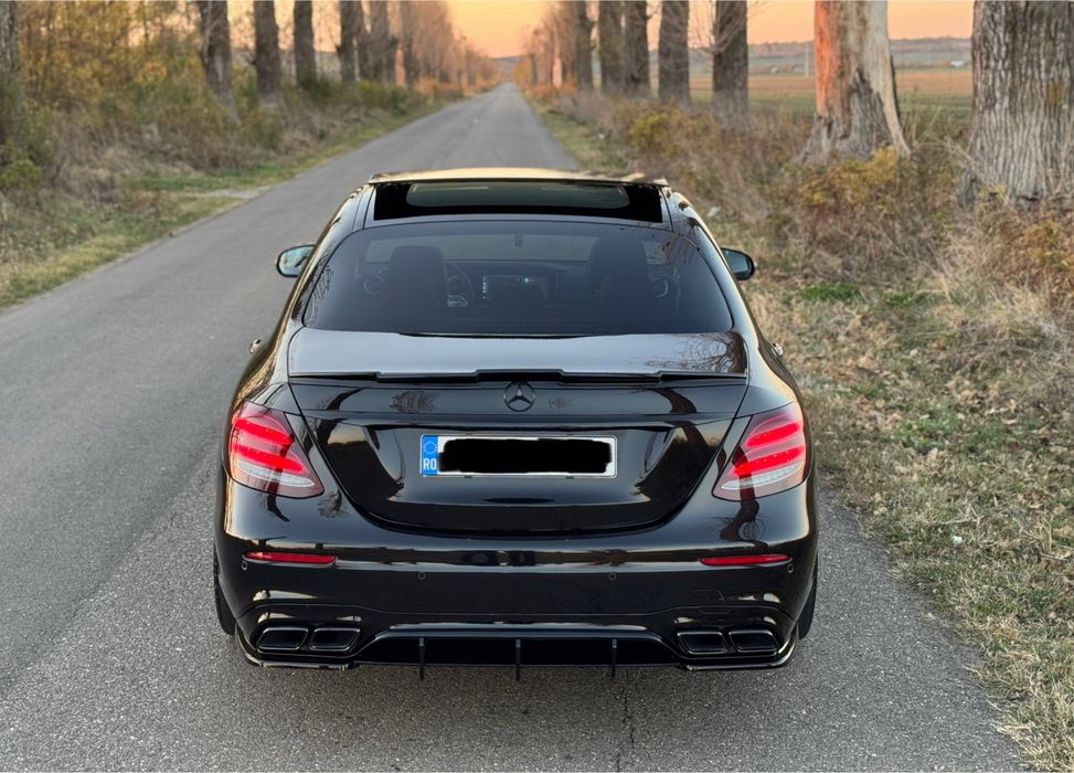 Mercedes-benz E400 Amg diesel / 4matic / perne de are / panorma /2019