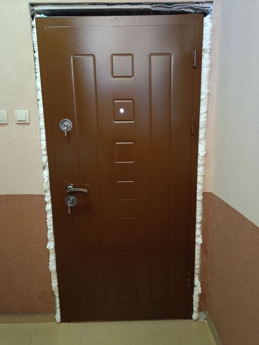 Блиндирана входна врата ATMO T 712