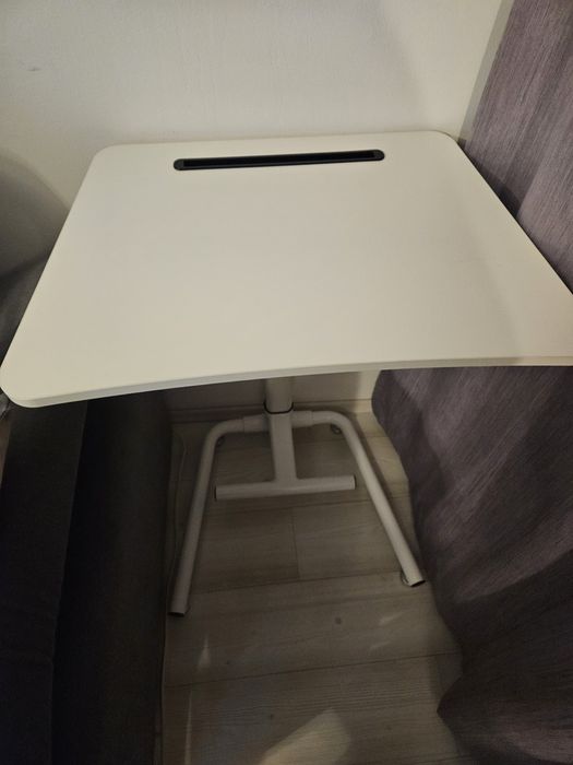 Masuta/birou reglabil ptr laptop