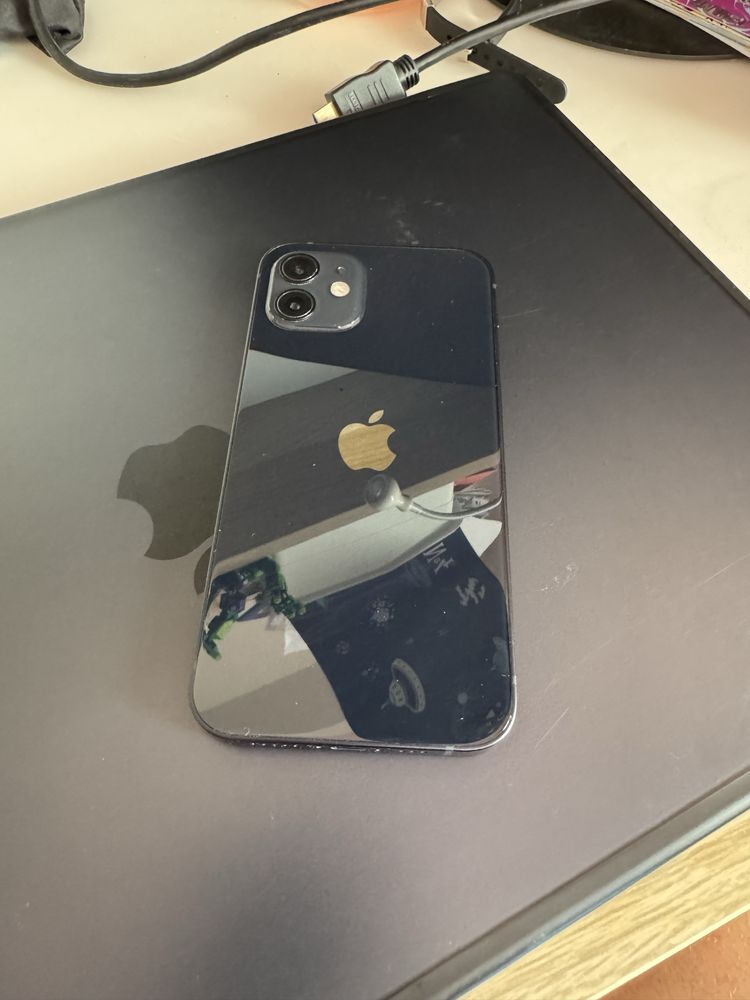 iPhone 12, 64 GB