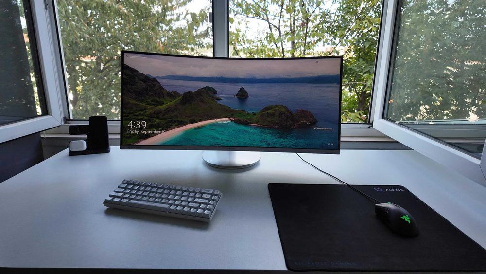 Monitor Curbat Reglabil Samsung - 34-inch QHD Ultrawide