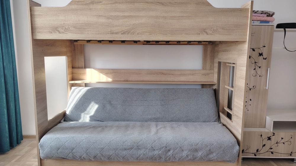 Продам кровать двухъярусный