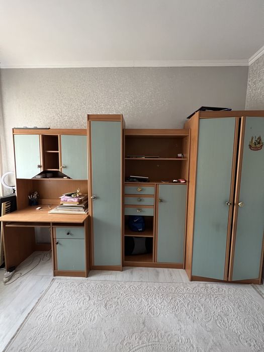 Продается детская мебель, шкаф, шкаф с полочками, полки со столом.