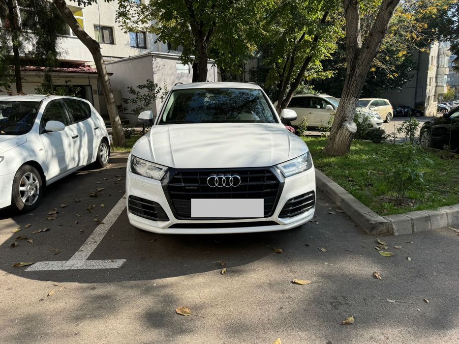 Audi Q5 Audi q5 2.0 TDI, S line suspensie pneumatica incalzire volan, jante 19