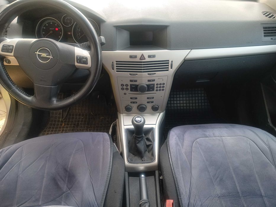 Astra H 1,6 Gas, комби сребриста