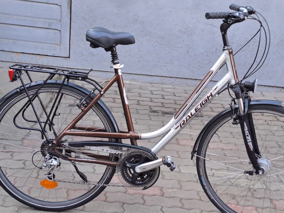 ***bicicleta de dama pe 28" ***