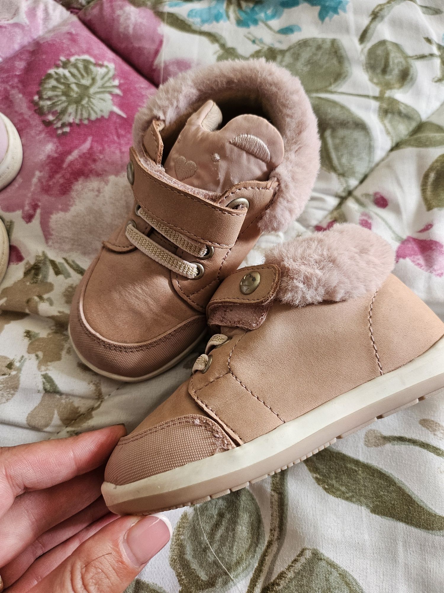 Обувки за момиче 22н.Mayoral,Adidas, Puma,Benetton