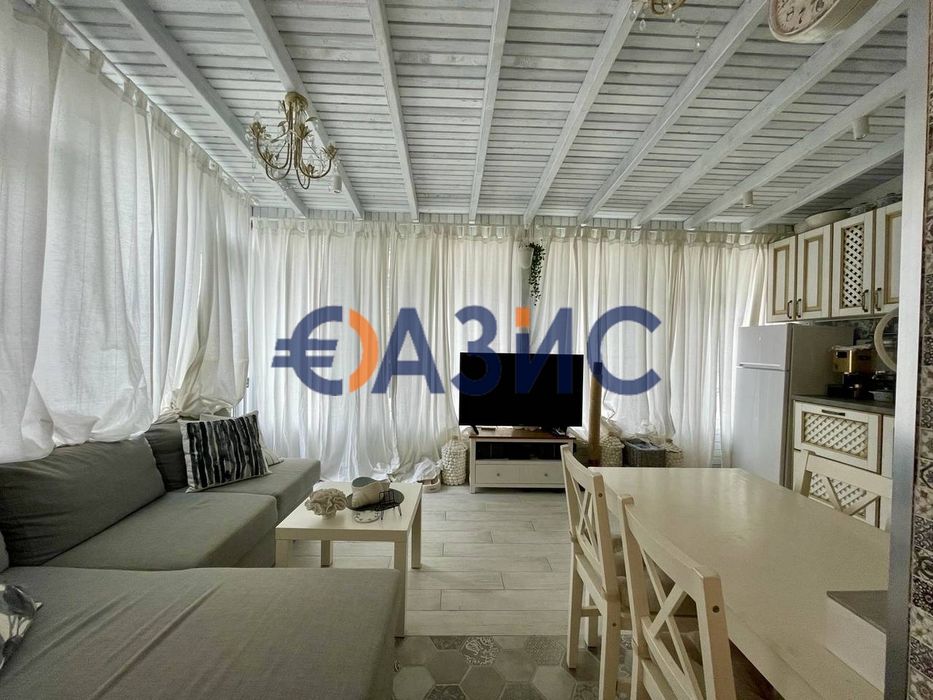 Продава се Четиристаен апартамент в к.к. Слънчев бряг - 135 кв.м за 1000 €/кв.м - Снимка #13