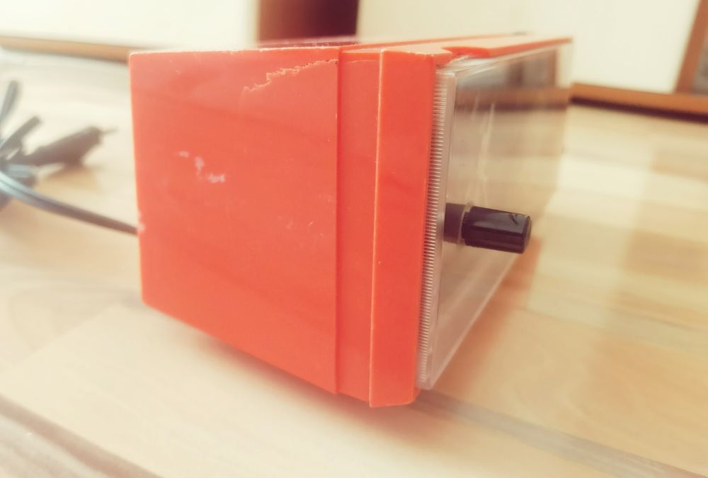 Radio cu ceas Universum retro vintage colecție anii 70 foarte rar