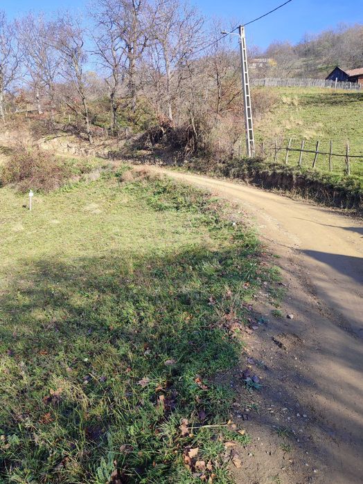 Teren pe Valea Sebesului