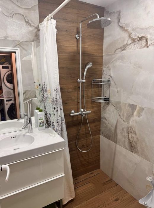 Дава се под наем Тристаен апартамент в София, Гоце Делчев - 110 кв.м за 1120.98 € - Снимка #9