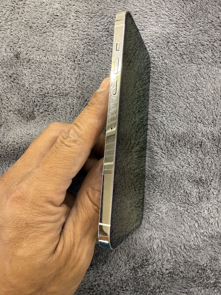 Iphone 13 pro max 128 GB бял