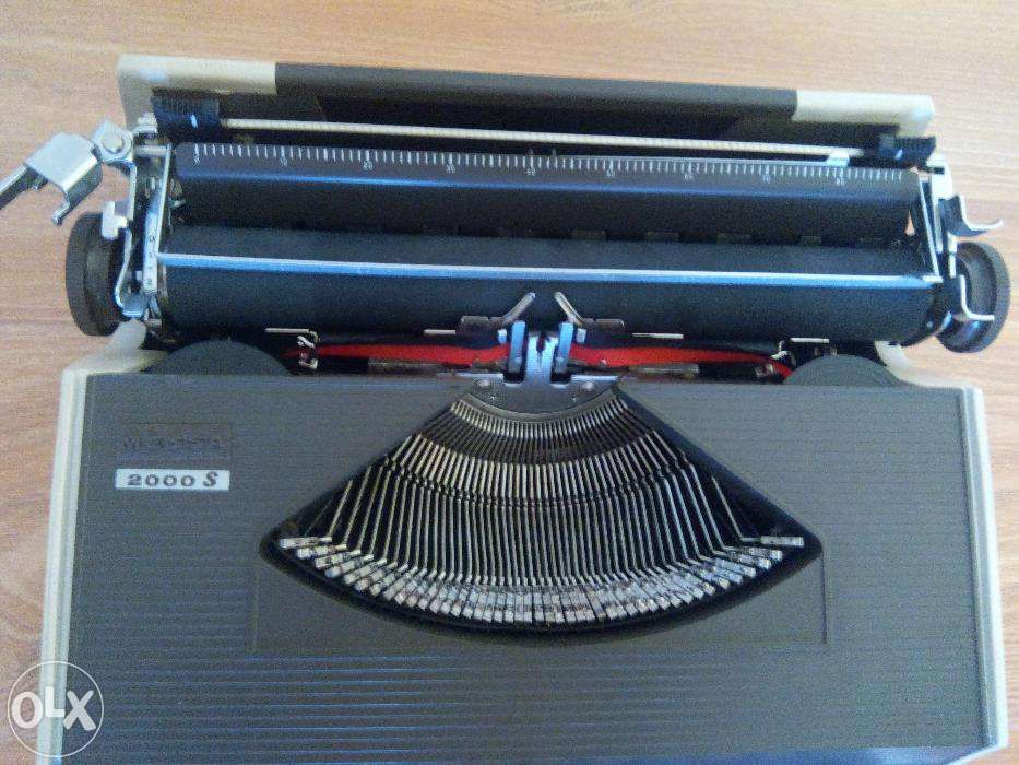 Mașină de scris messa 2000s