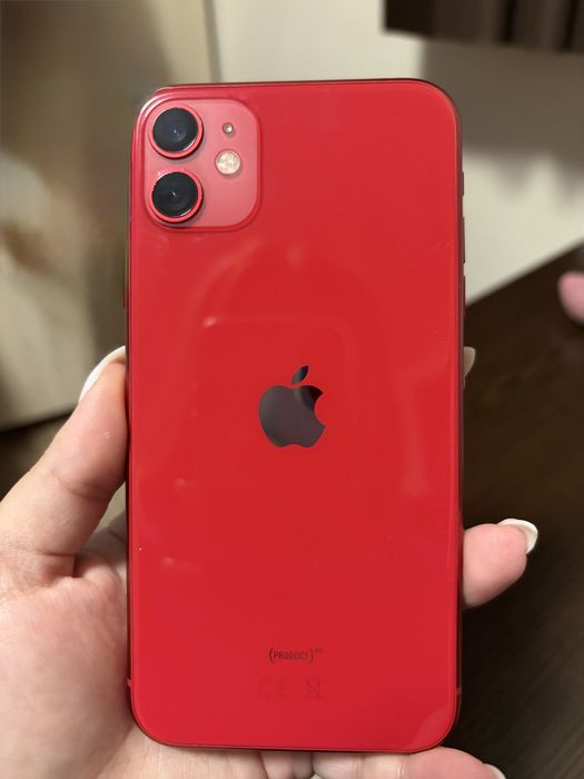 Продавам Iphone 11