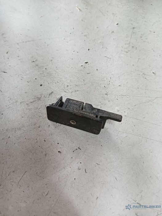 Mufa auxiliara  VOLKSWAGEN TOUAREG (7LA, 7L6, 7L7) [ 2002 - 2013 ]