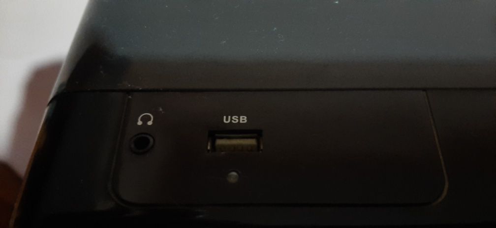 Vand pick-up  , cd , usb,radio, aux Shinelko