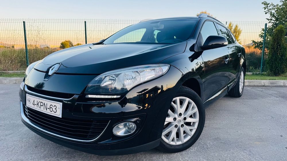 Renault Megane model BOSE+camera marsarier+senzori parcare