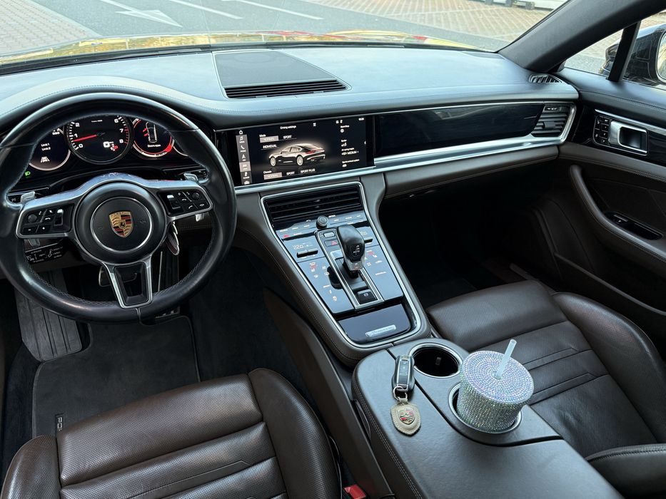 Porsche Panamera 4s